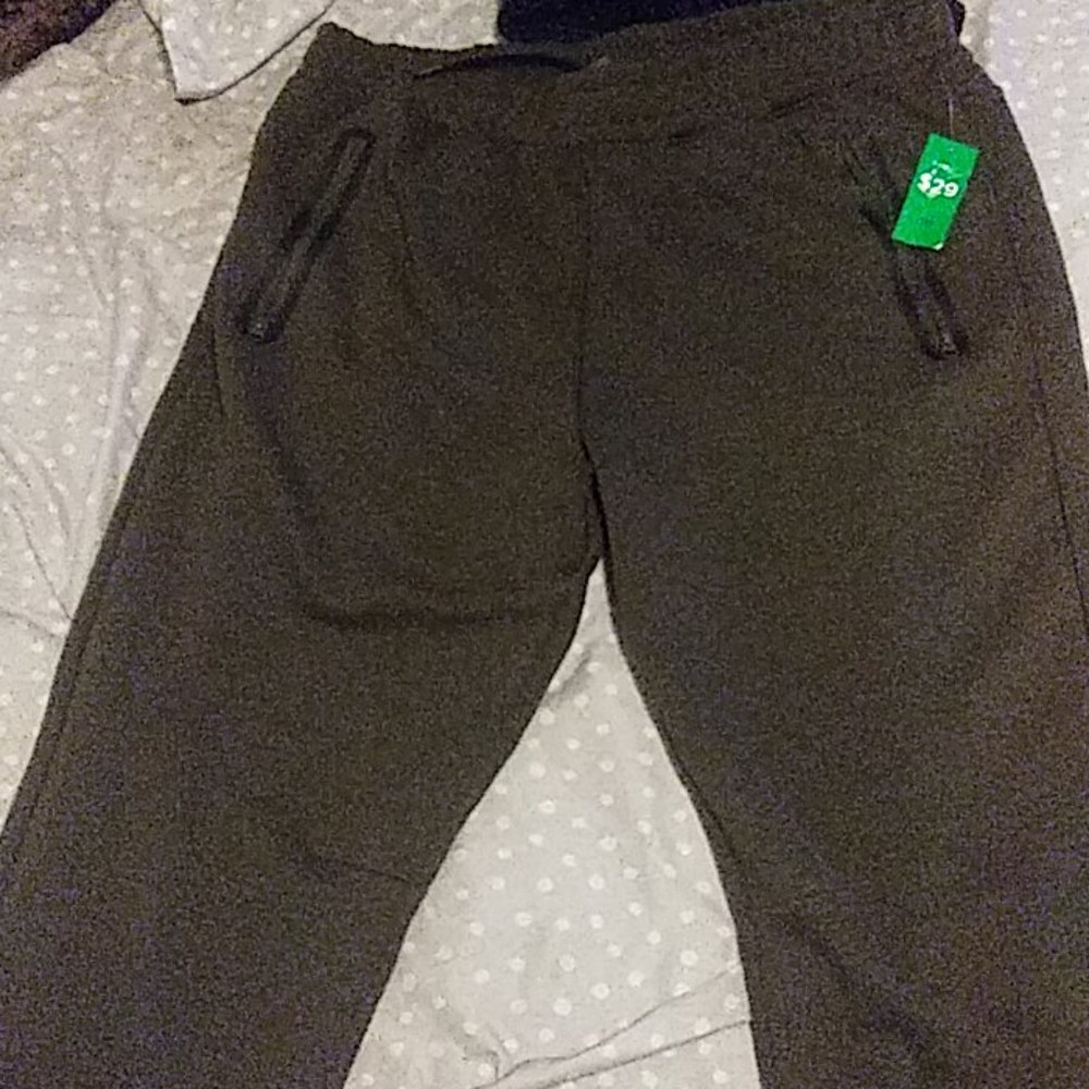 Size large sweat pants brand new DIP